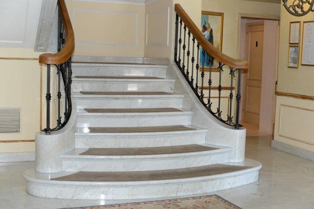 Goya Hotel 4*
