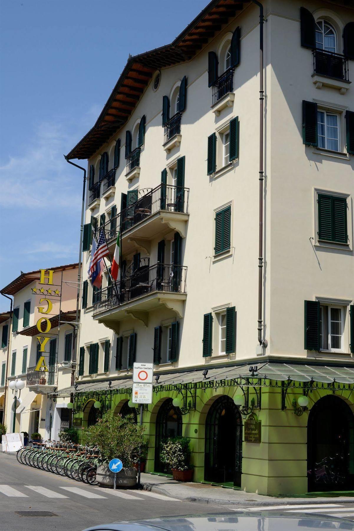 Goya Hotel 4*
